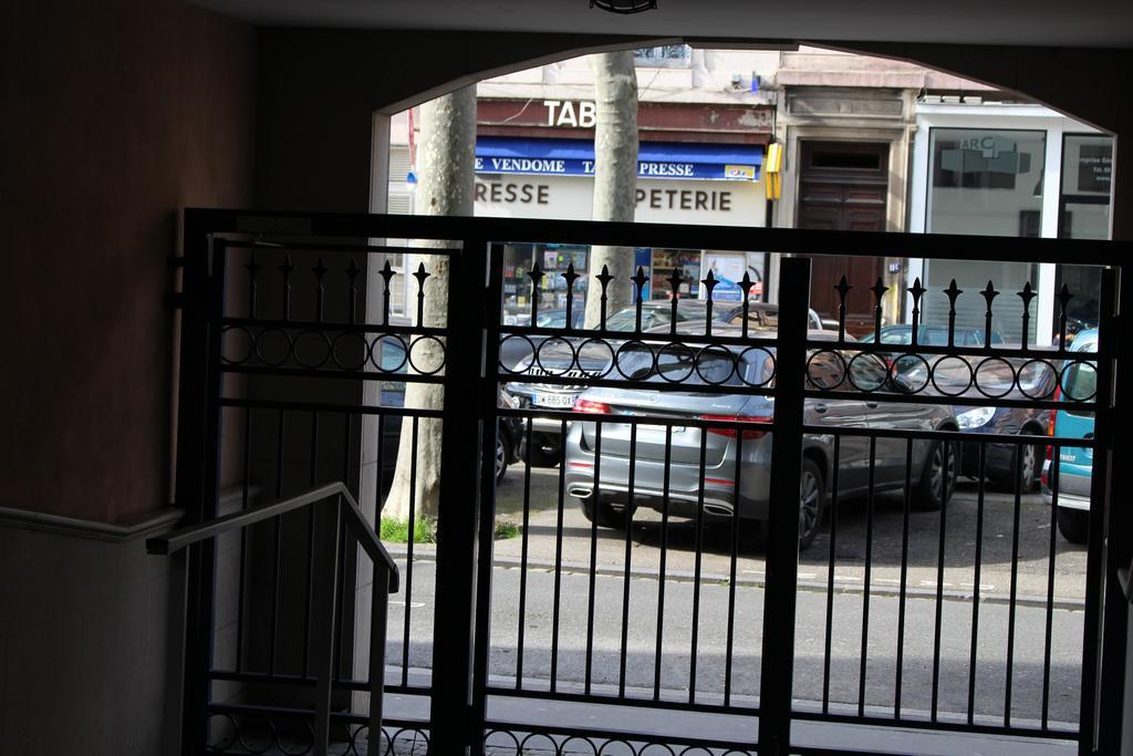 Le 6Eme Cote Foch Apartment Lyon Bagian luar foto